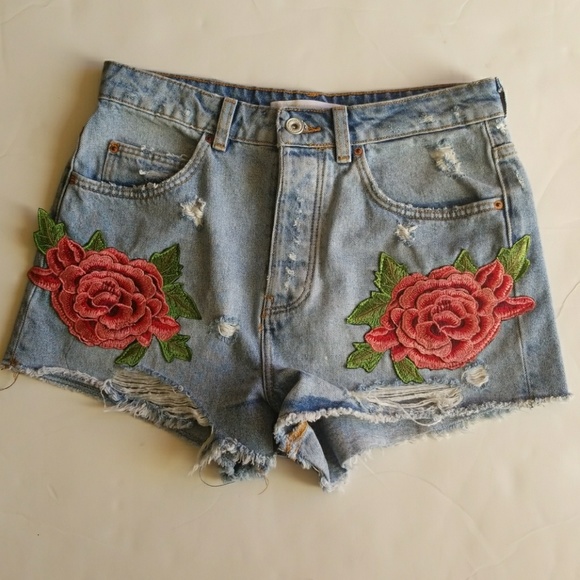 Zara Pants - Zara embroidery short size 4